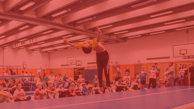 Backflip Rückwärtssalto Parkour