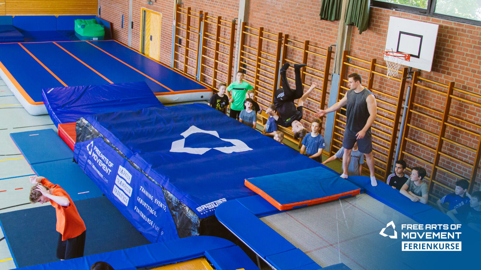 Trampolin Airtrack Salto Training Ferienkurs München